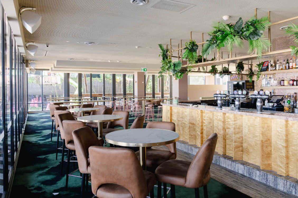 Upstairs Exclusive , Bungalow 8